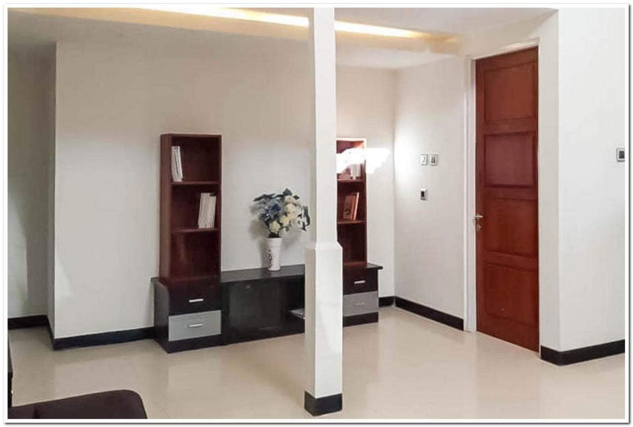 Hotel Reddoorz @ Paus Raya Palangkaraya Esterno foto